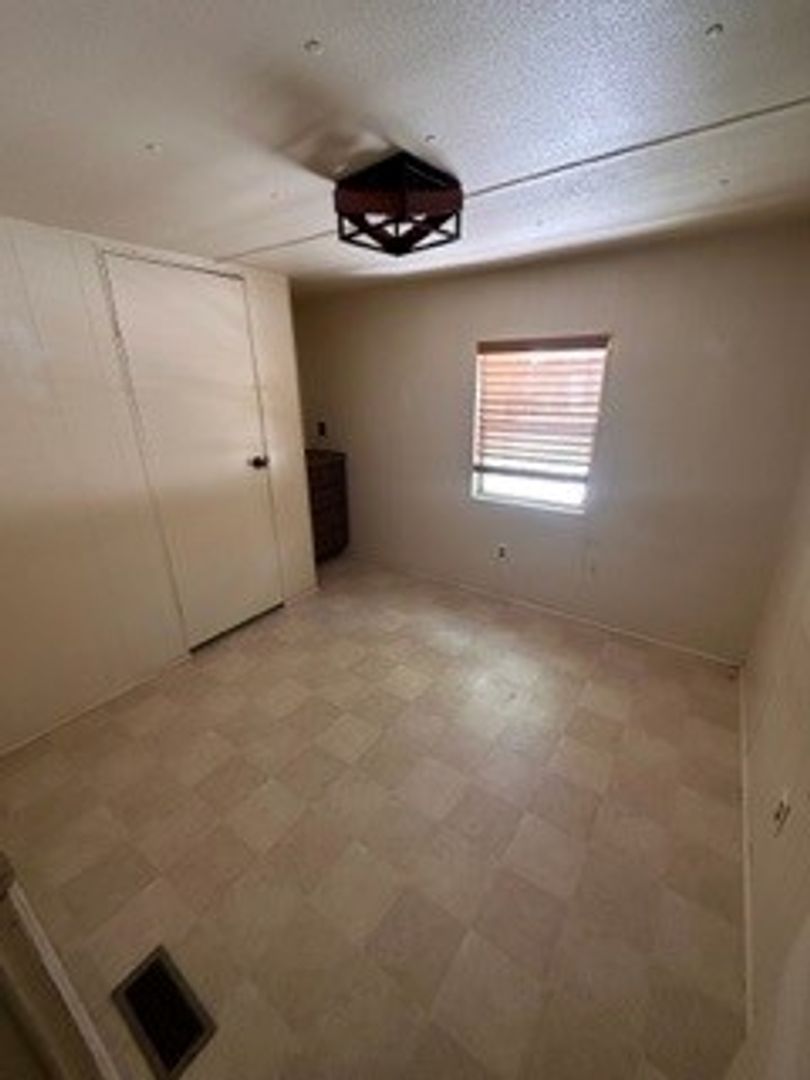 Gallery Image 32