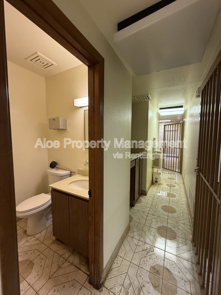 Gallery Image 17