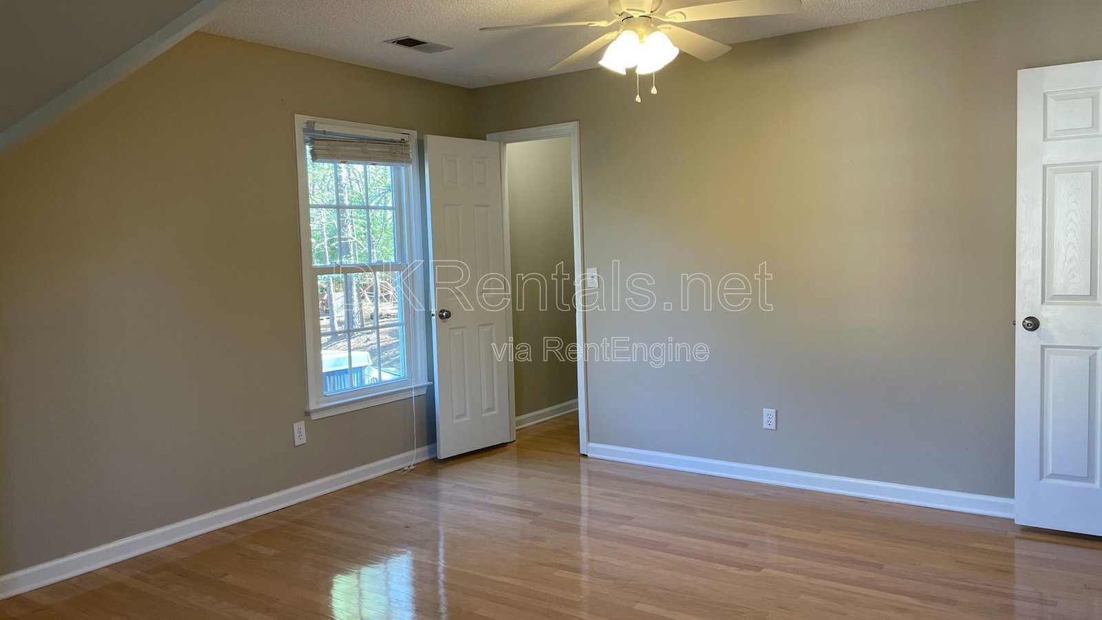 Gallery Image 28