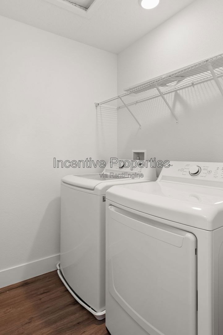 Gallery Image 16