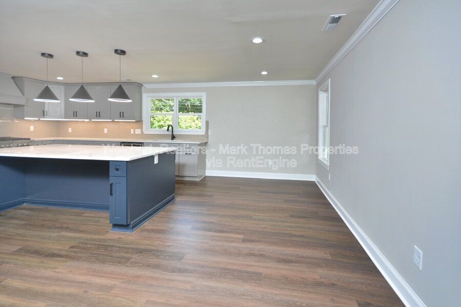 Gallery Image 30