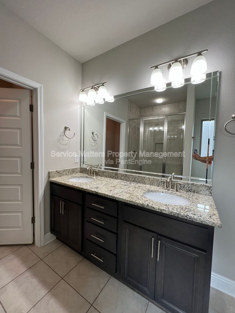 Gallery Image 16