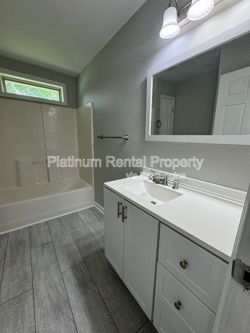 Gallery Image 16