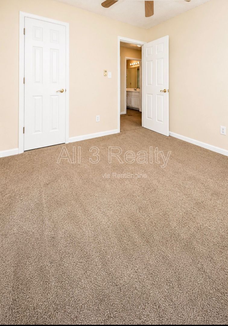 Gallery Image 19