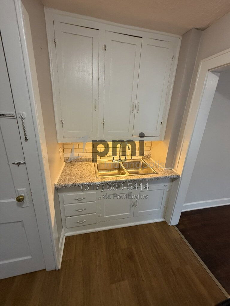 Gallery Image 16