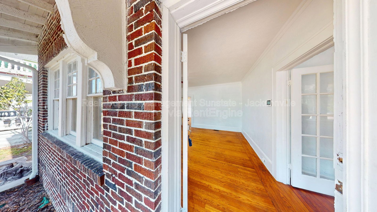 Gallery Image 0