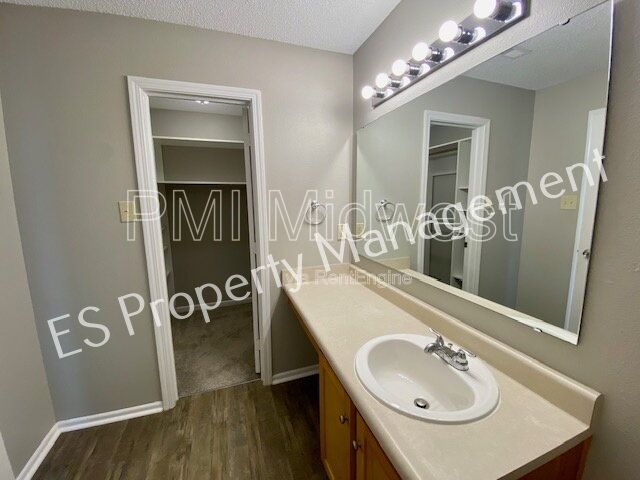 Gallery Image 21