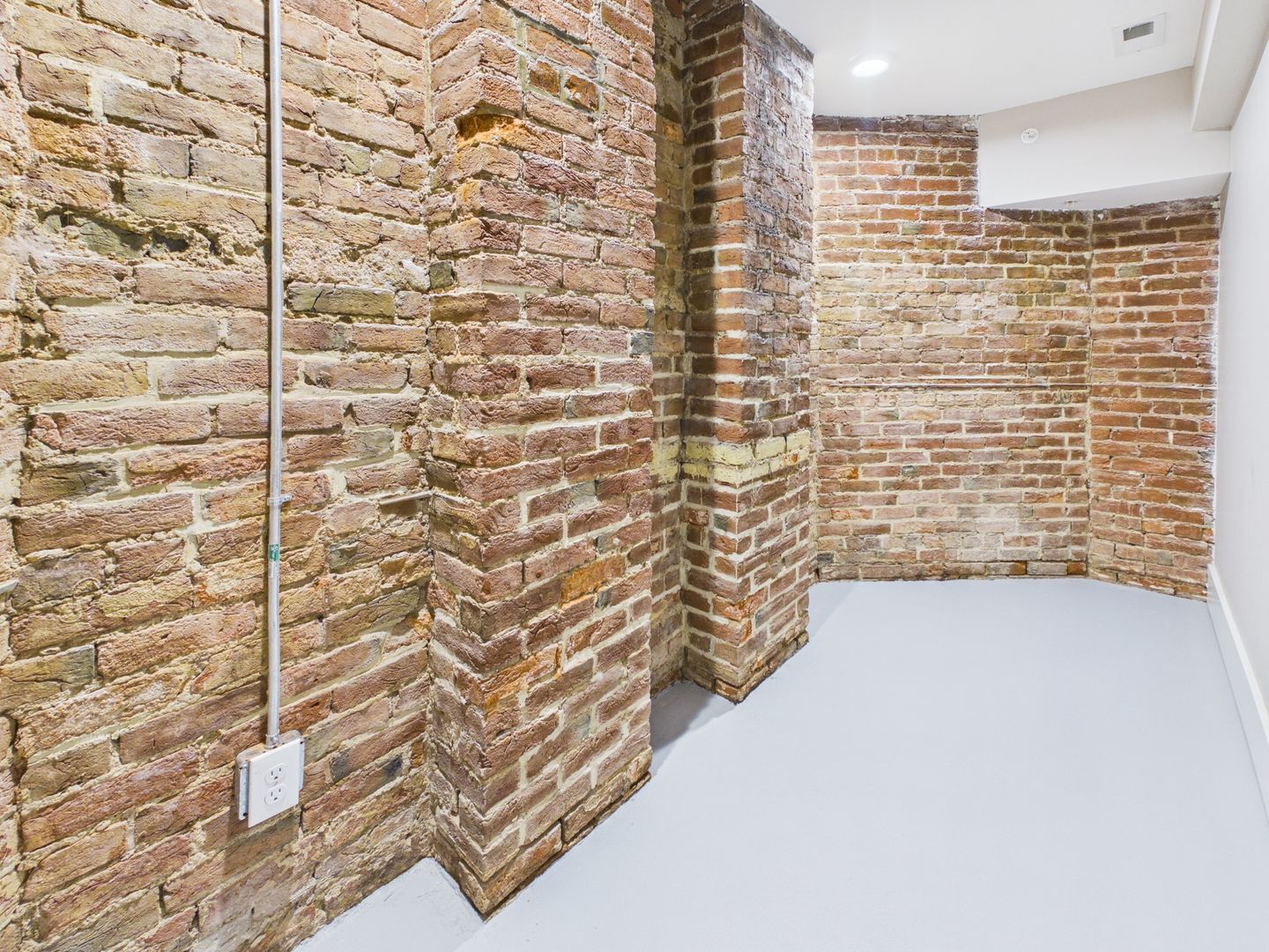 Gallery Image 19