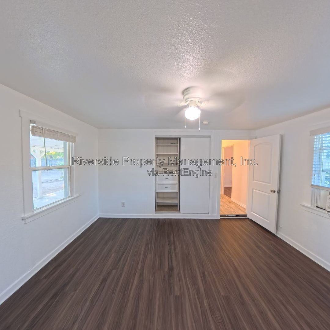 Gallery Image 19
