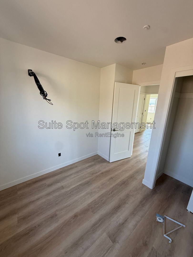Gallery Image 19