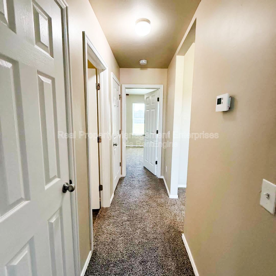 Gallery Image 19