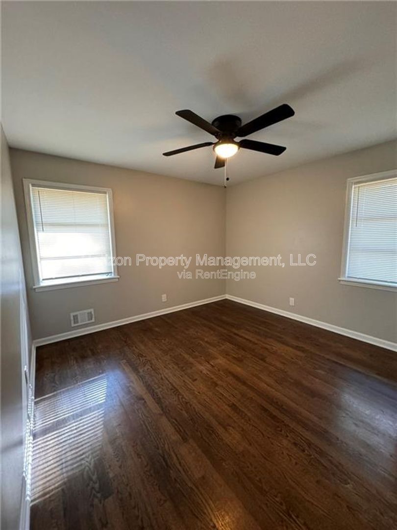 Gallery Image 12
