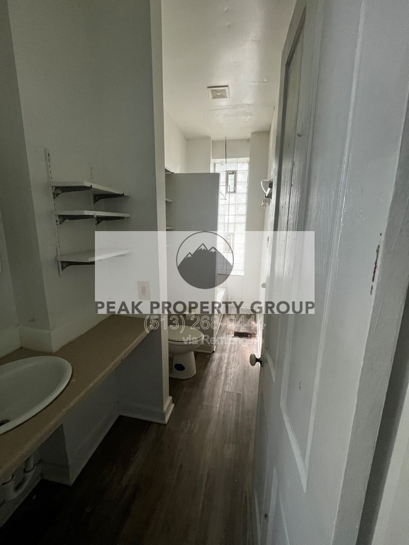 Gallery Image 13