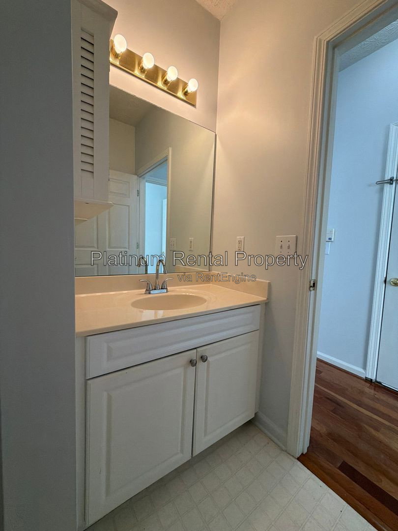 Gallery Image 17