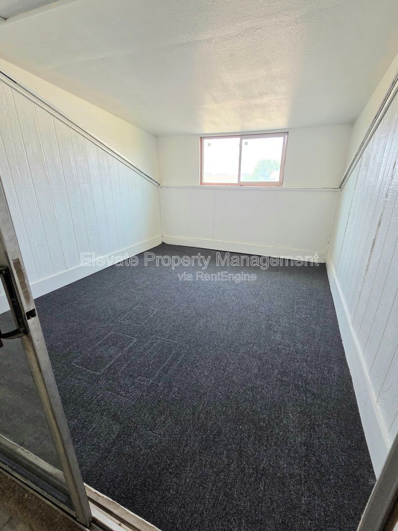 Gallery Image 12