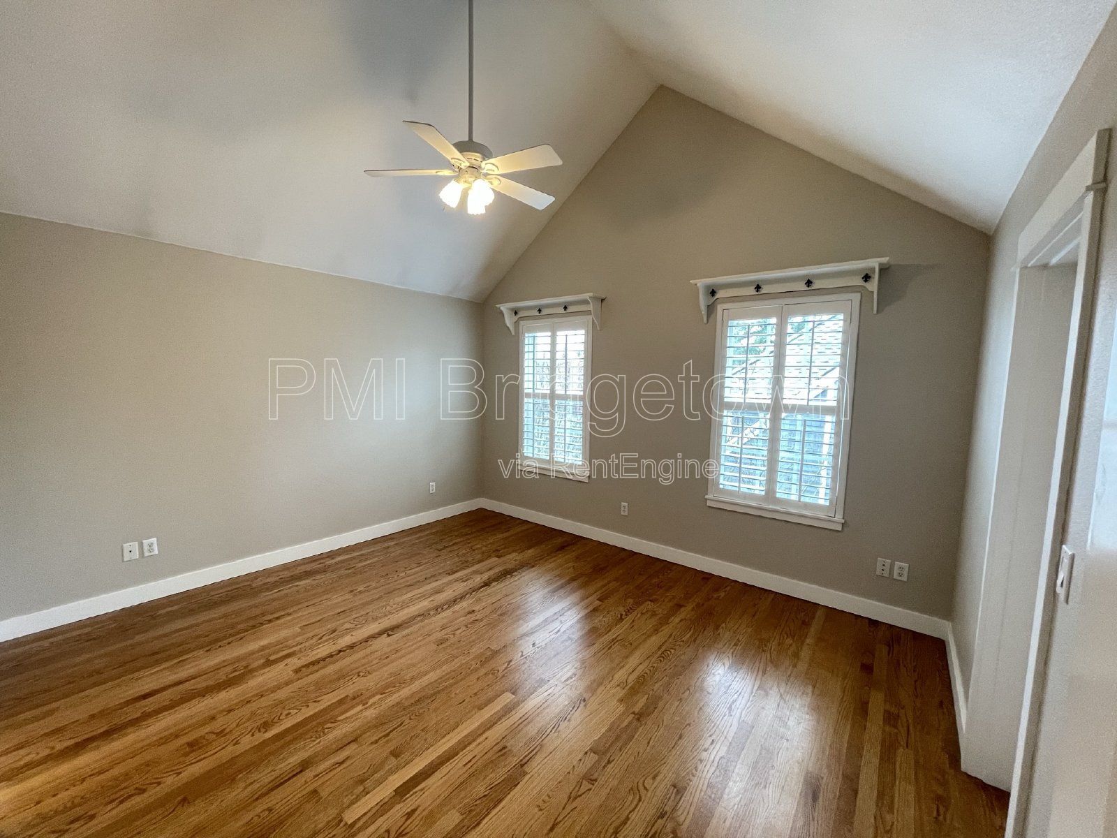 Gallery Image 17