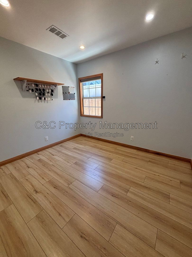 Gallery Image 10