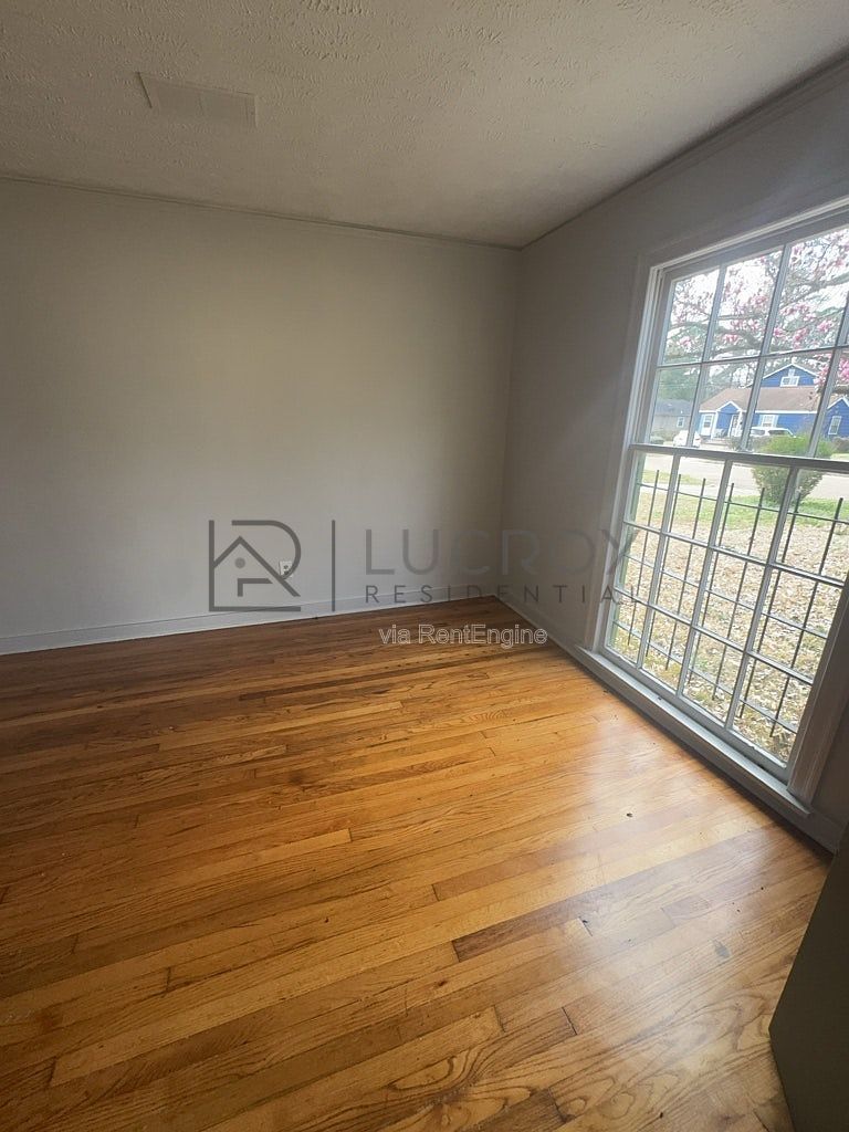 Gallery Image 14
