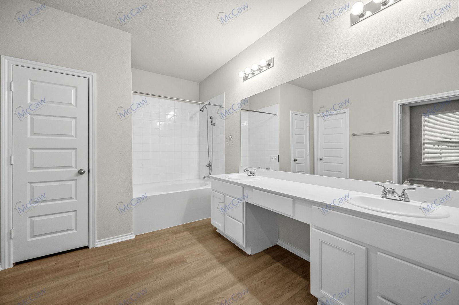 Gallery Image 17
