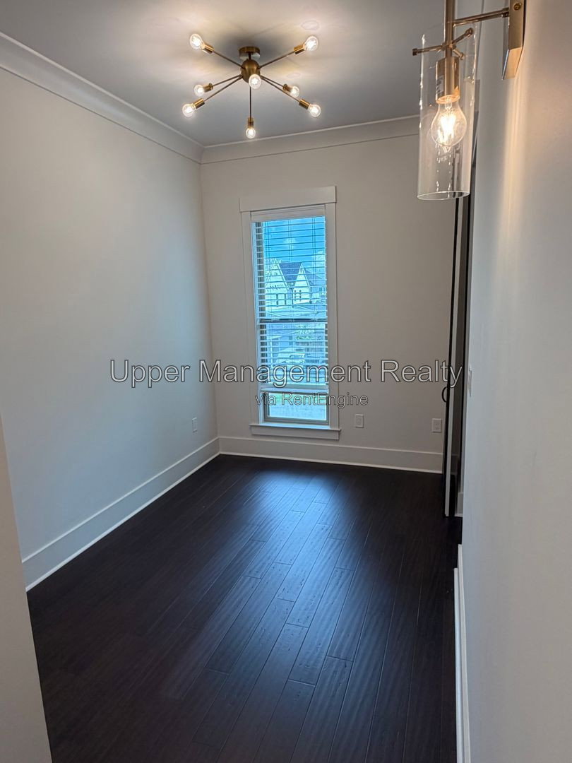 Gallery Image 22