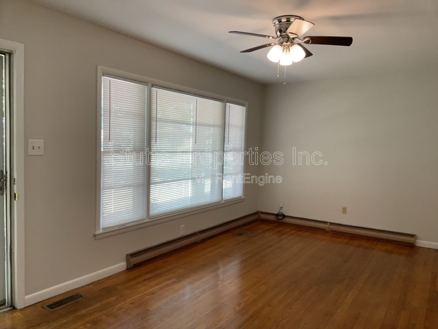 Gallery Image 0