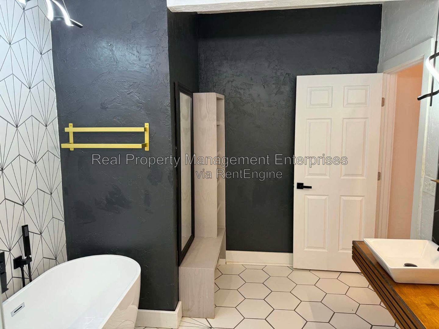 Gallery Image 15