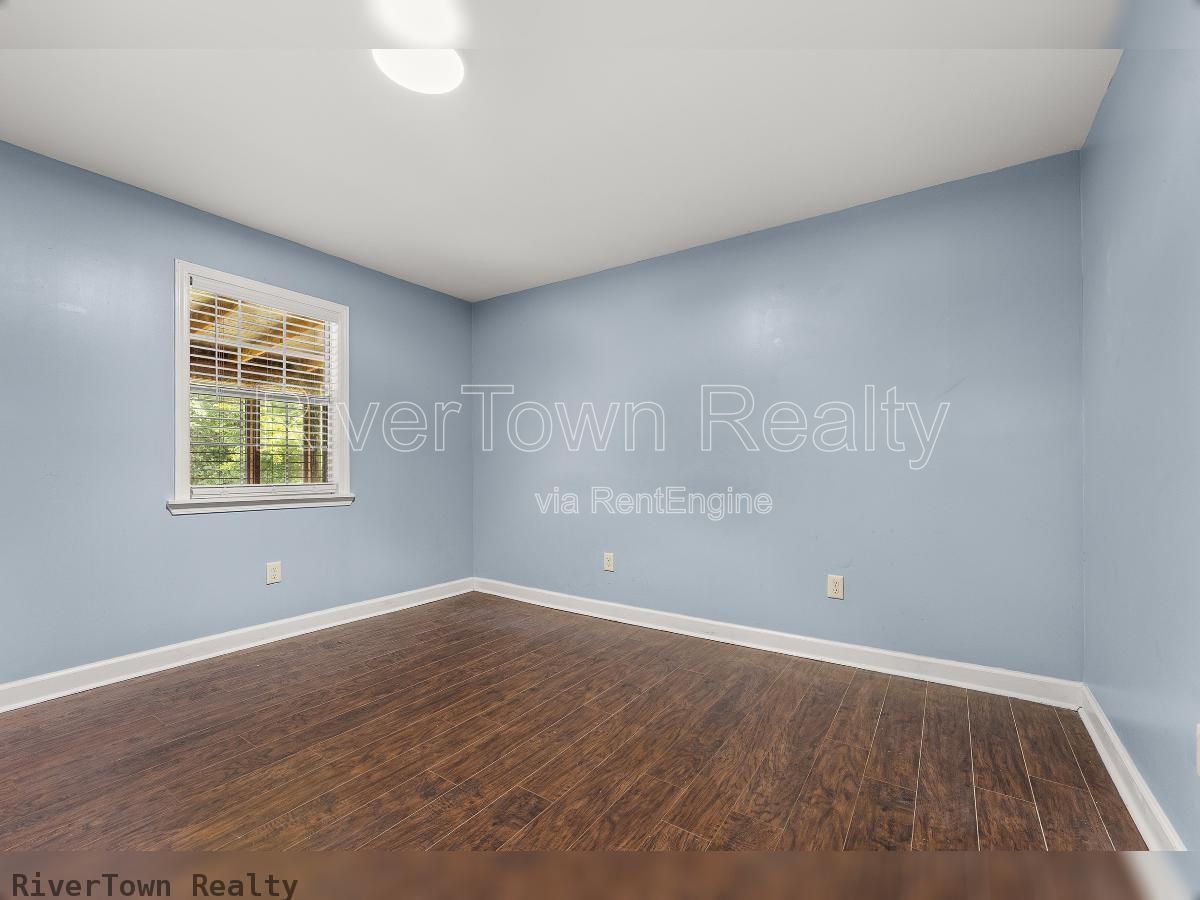 Gallery Image 19