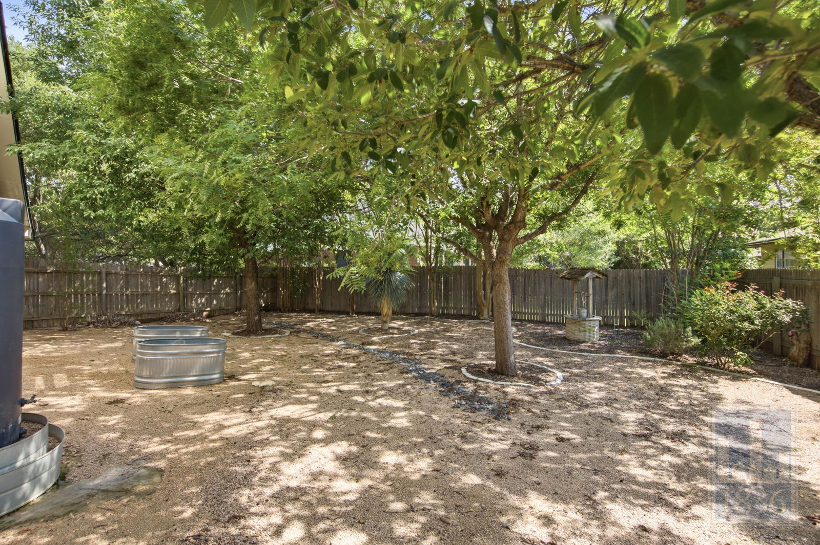 Gallery Image 27