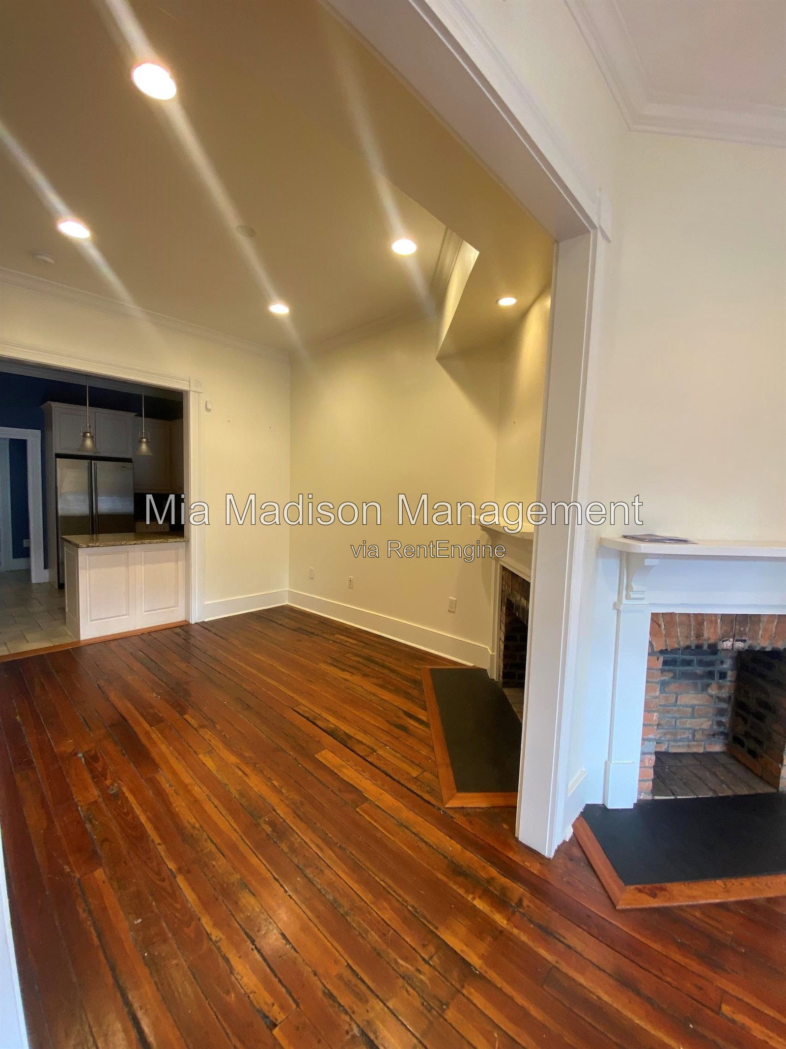 Gallery Image 13