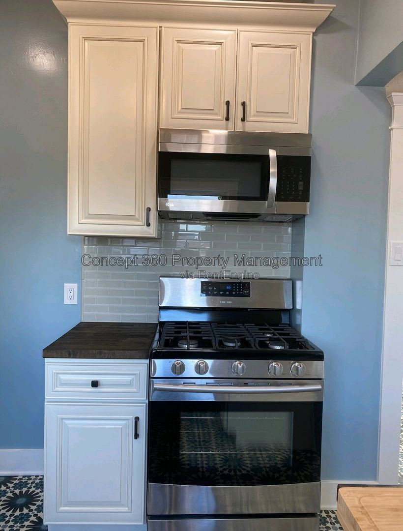 Gallery Image 17