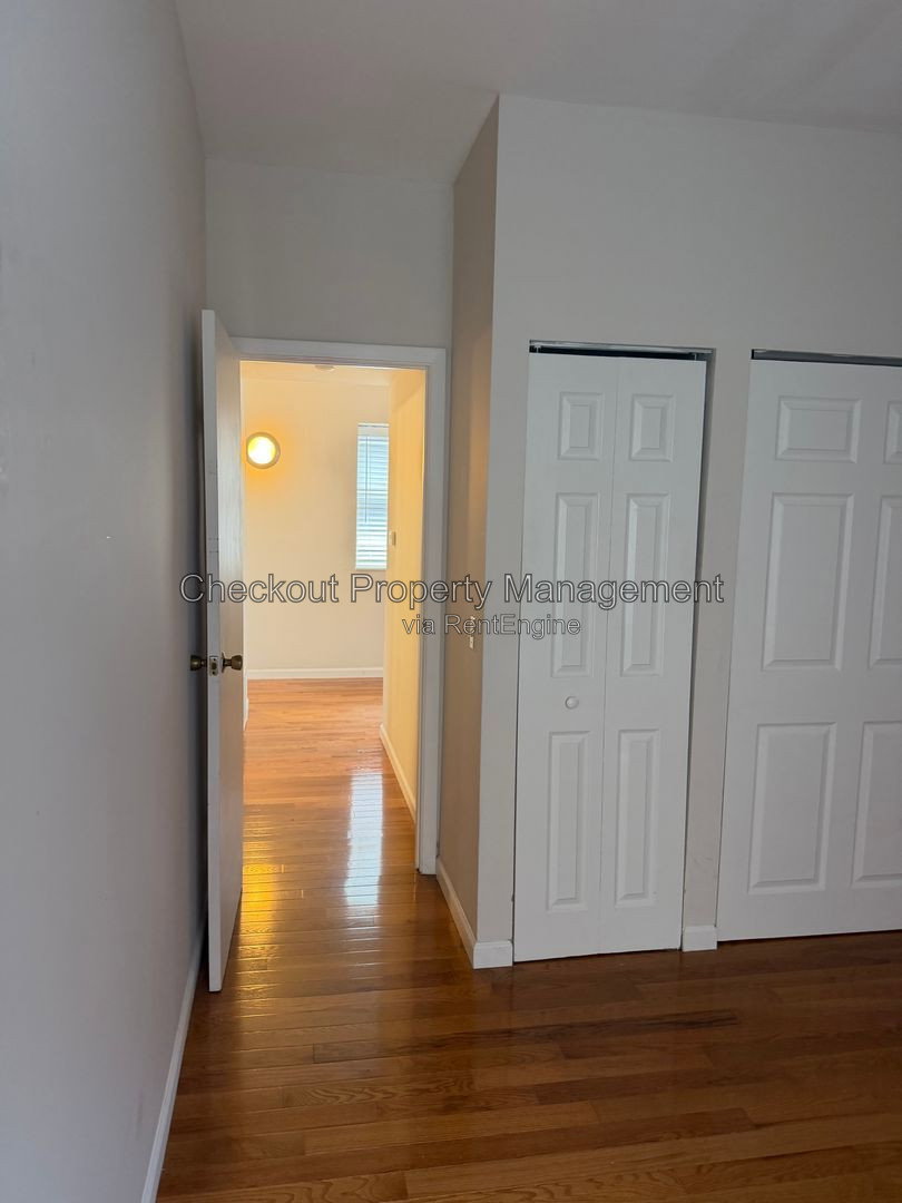 Gallery Image 15