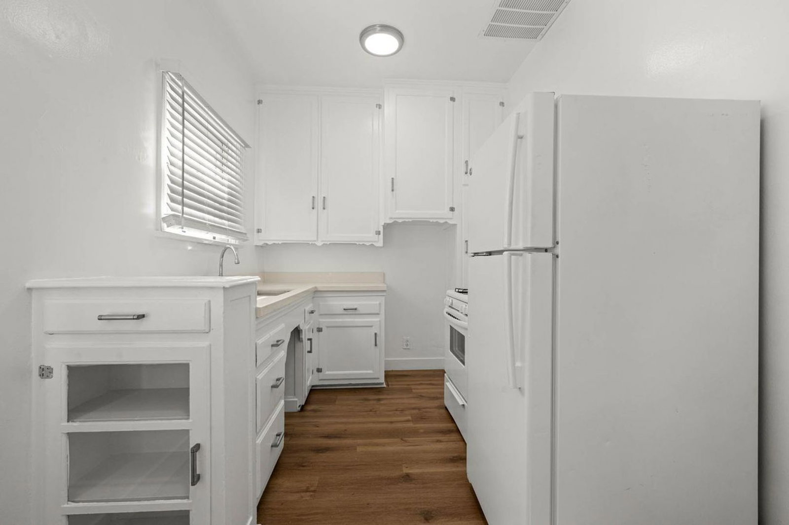 Gallery Image 0