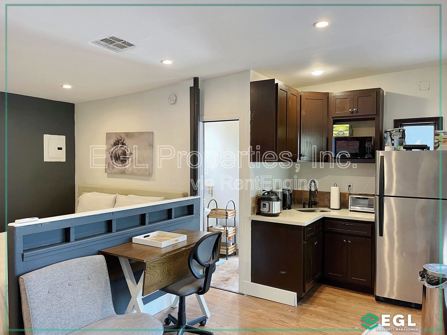 Gallery Image 0