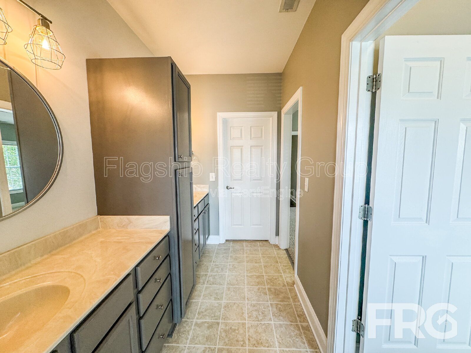 Gallery Image 18