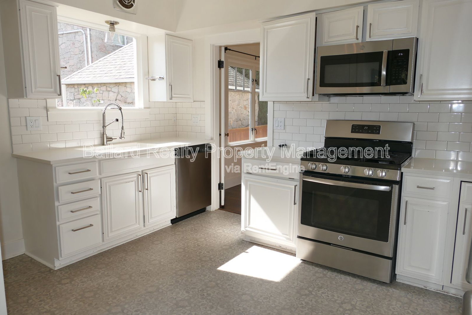 Gallery Image 11