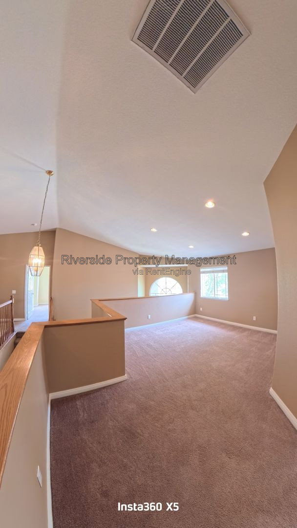 Gallery Image 33