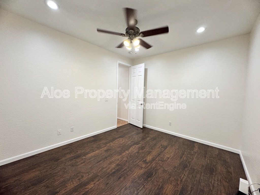 Gallery Image 37