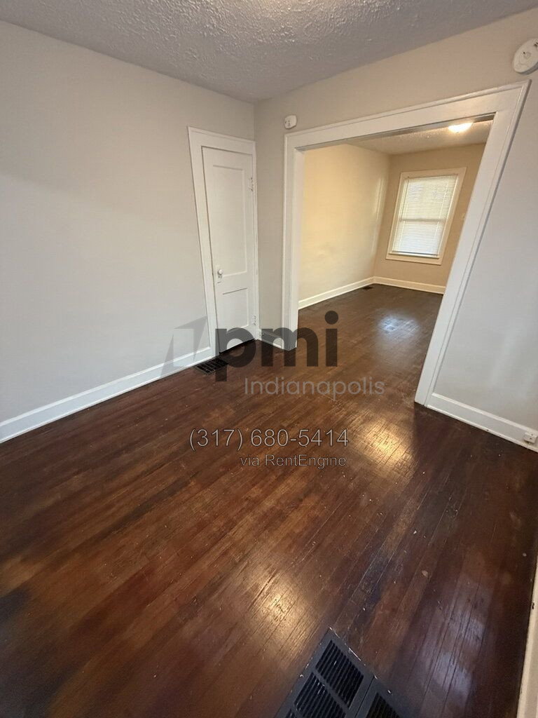 Gallery Image 18