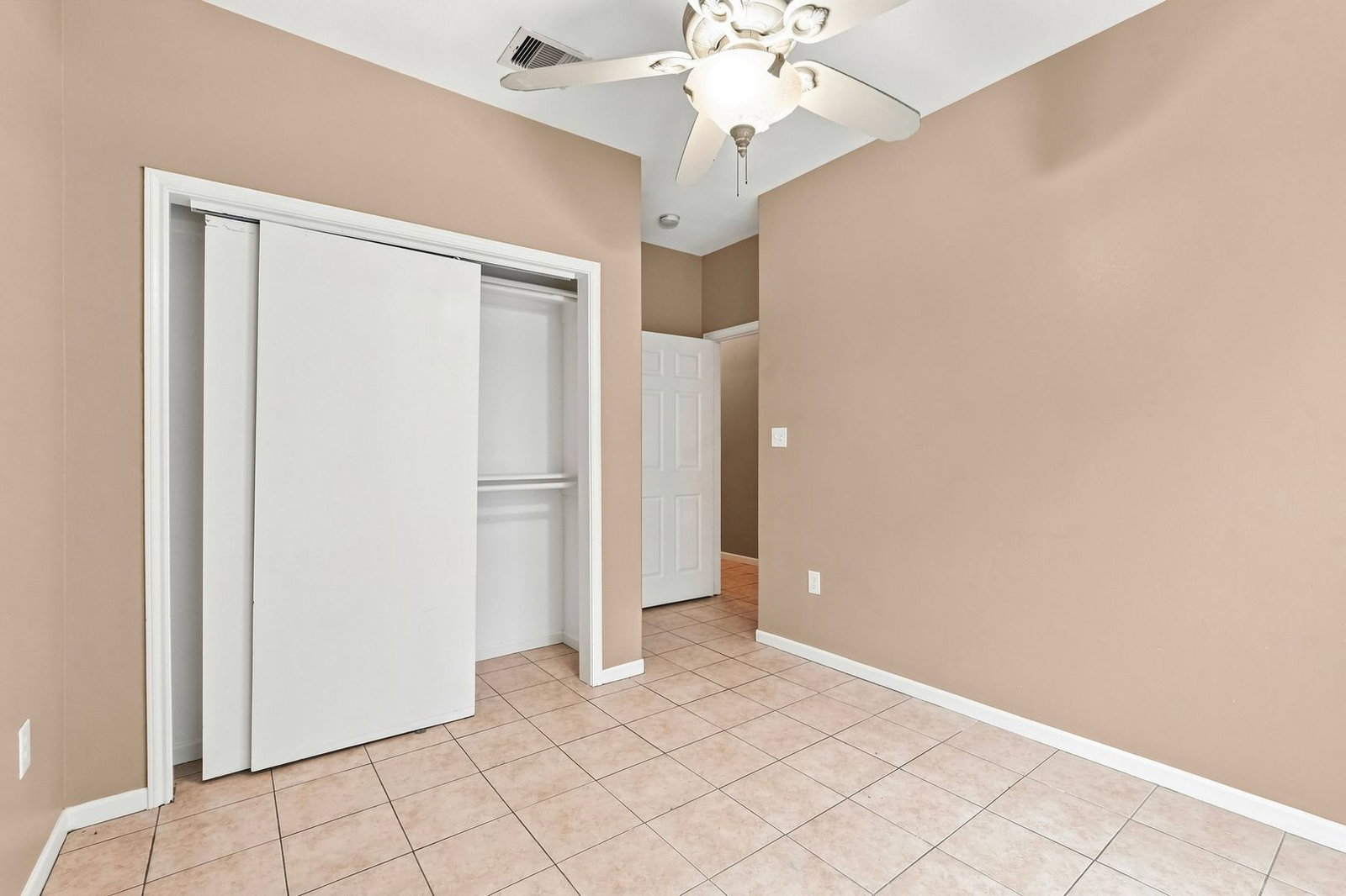 Gallery Image 19