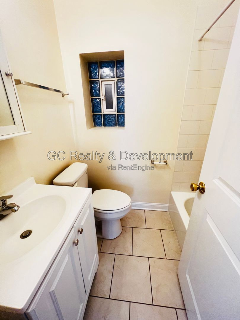 Gallery Image 17