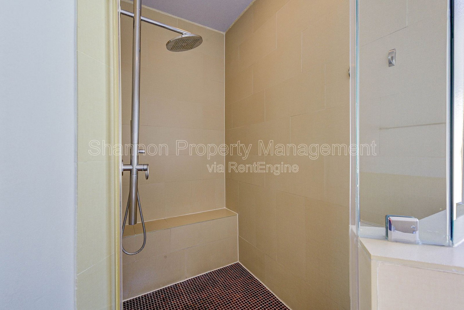 Gallery Image 19