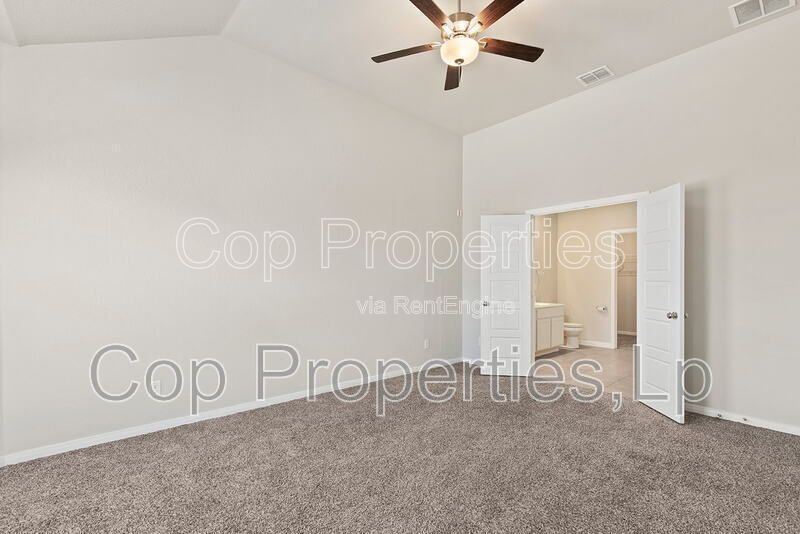 Gallery Image 27