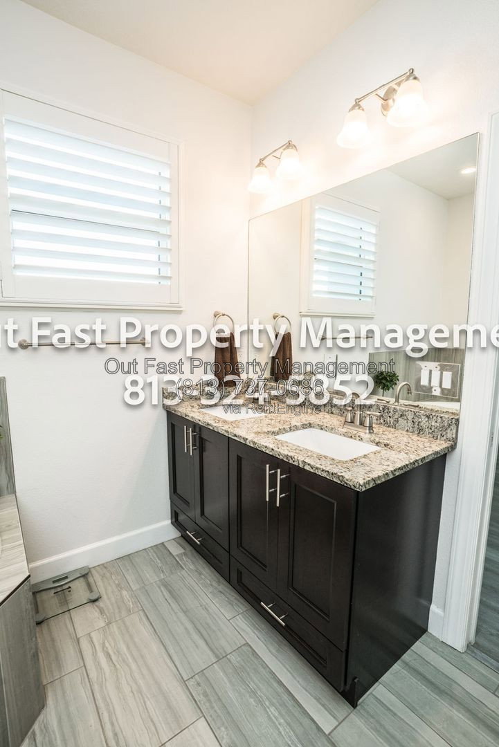 Gallery Image 43