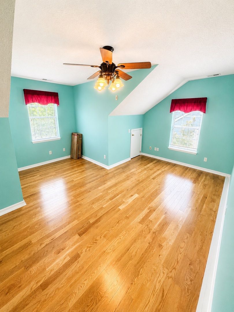 Gallery Image 18