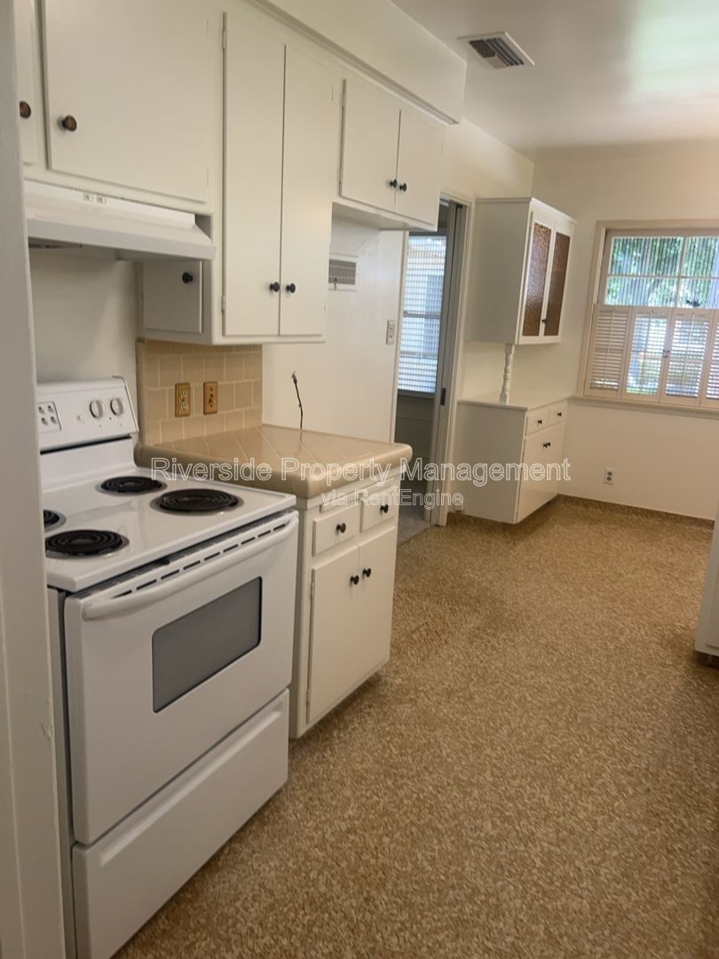 Gallery Image 17