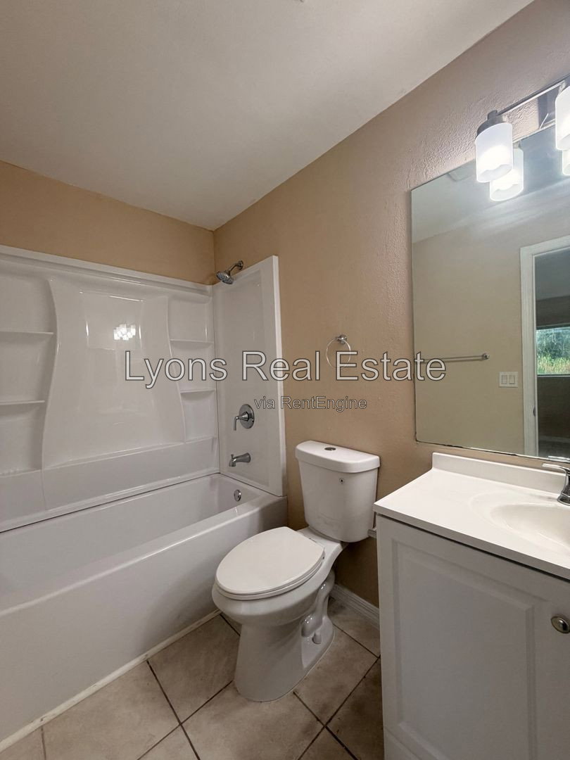 Gallery Image 17
