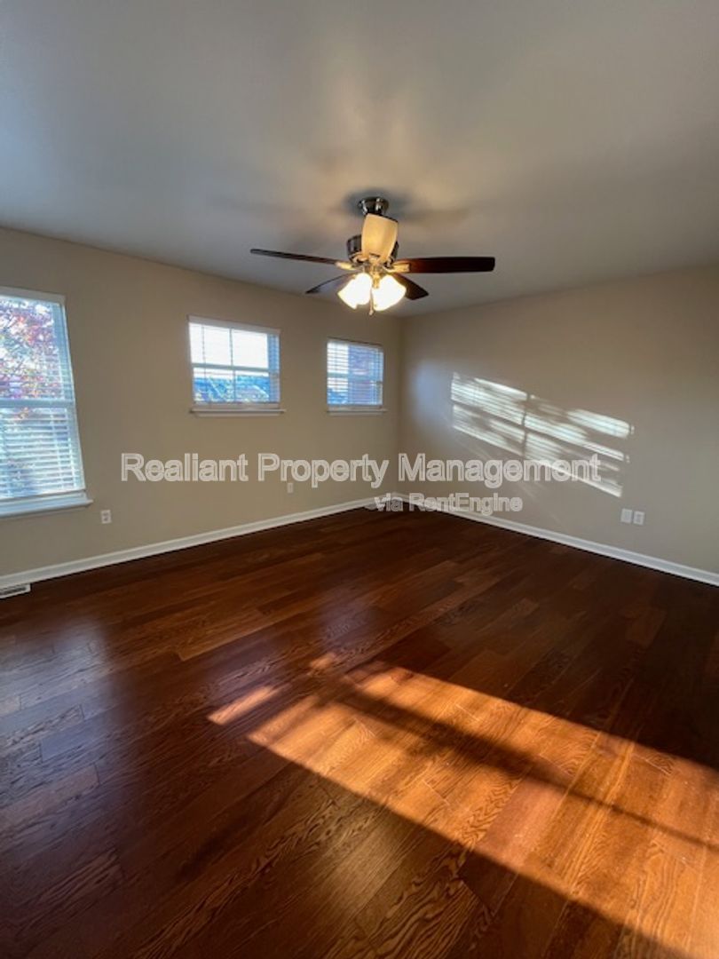 Gallery Image 16