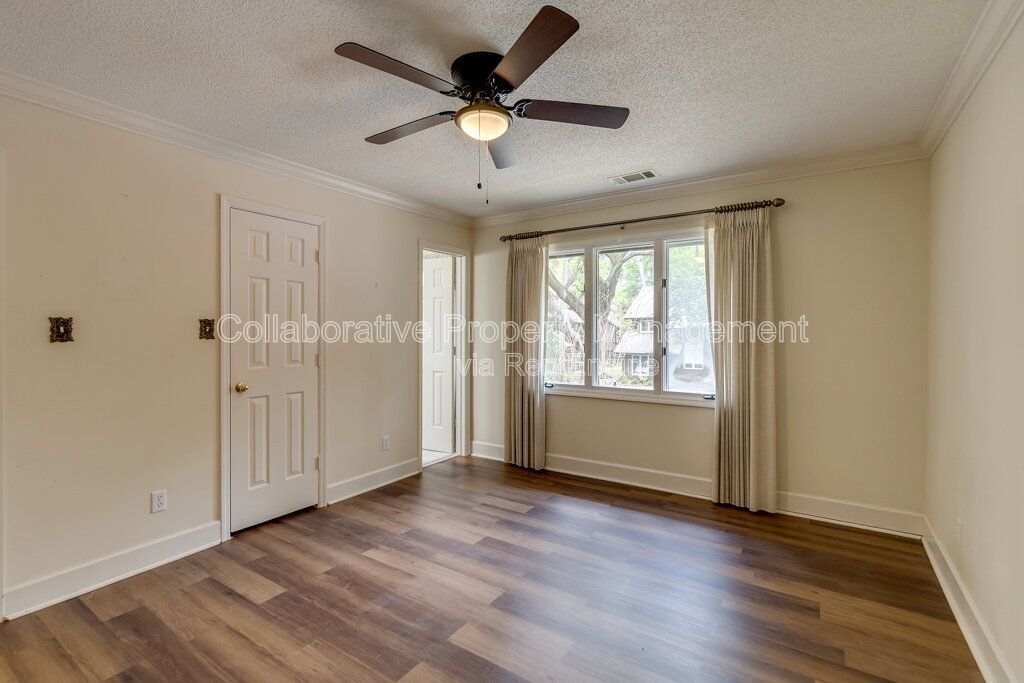Gallery Image 14