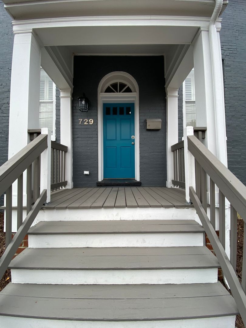 Gallery Image 0