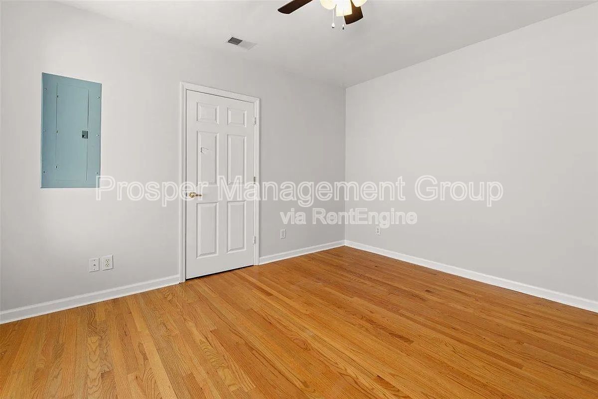 Gallery Image 16